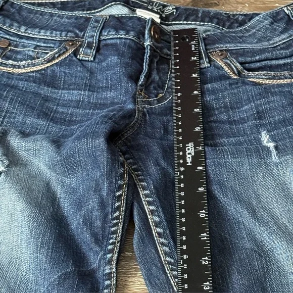 Silver Jeans Women’s W26 L33 Distressed Blue Jeans Flared Leg Bottom Slit - Picture 5 of 14